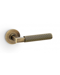 Deurkruk Reeded 'Hurricane' - Antiek messing - Rond rozet Ø50mm - AW202AB