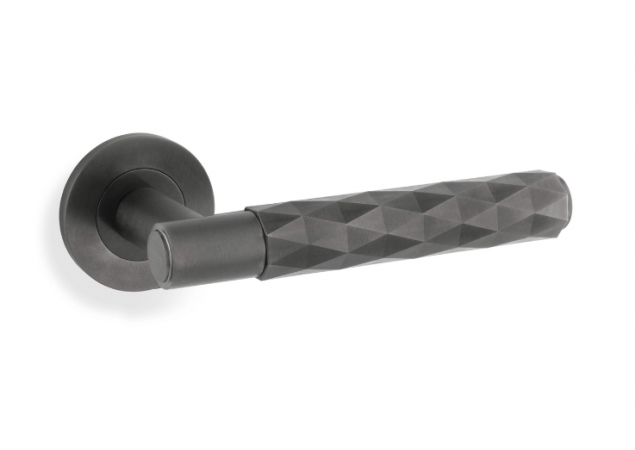 Deurkruk Diamond cut 'Spitfire' - PVD Antraciet - Rond rozet Ø50mm - AW226DBZPVD