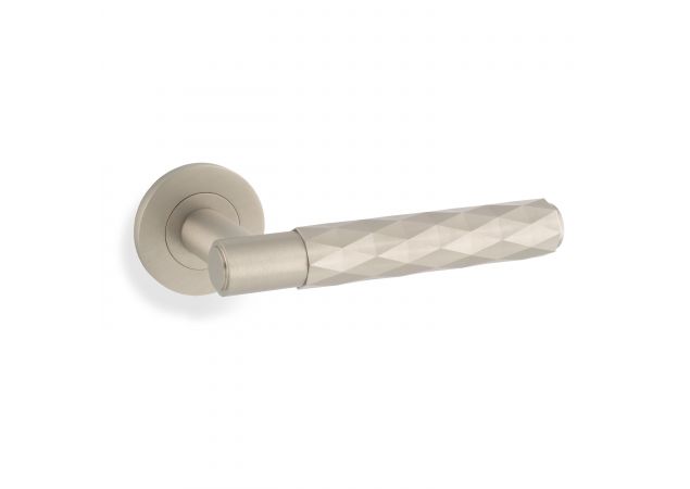 Deurkruk Diamond cut 'Spitfire' - Mat vernikkeld - Rond rozet Ø50mm - AW226SN