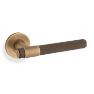 Deurkruk Knurled 'Kingston' - Antiek messing - Rond rozet &Oslash;50mm - AW240AB