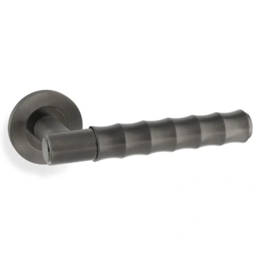 Deurkruk Bamboo 'Spitfire' - PVD Donker brons - Rond rozet Ø50mm