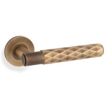 Deurkruk Diamond cut 'Spitfire' - Antiek messing - Rond rozet Ø50mm